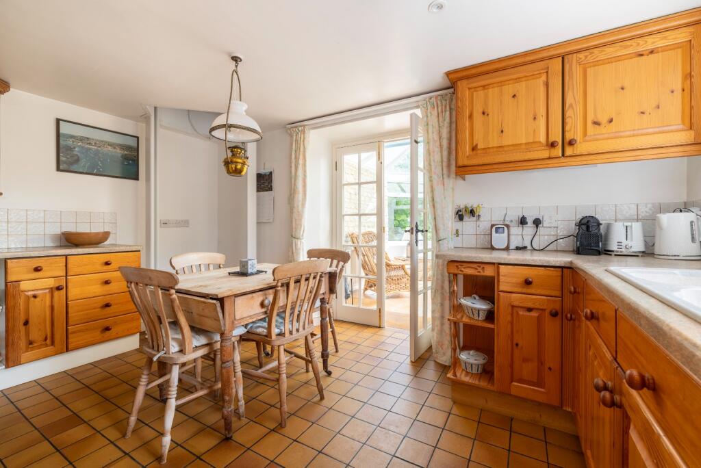House in North Wootton, North Town - More