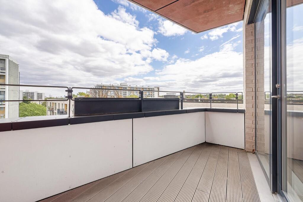 Apartment in London - View 2
