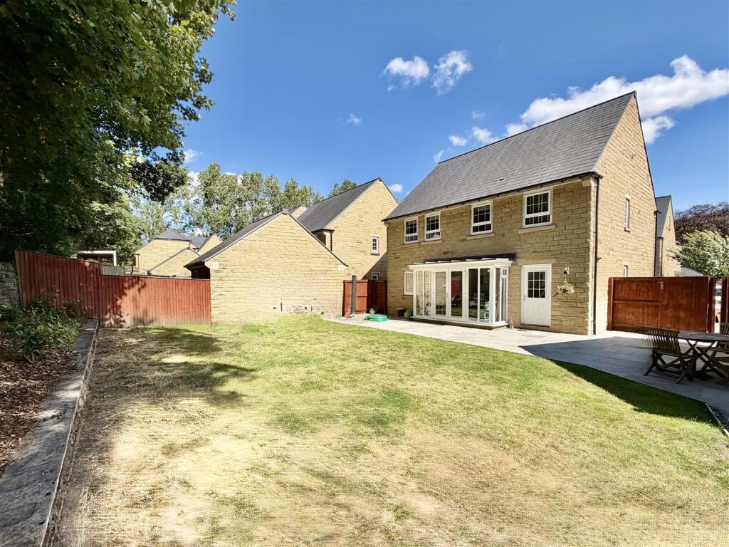 Main image of property: Siskin Gardens, Netherton, Huddersfield, HD4 7FB