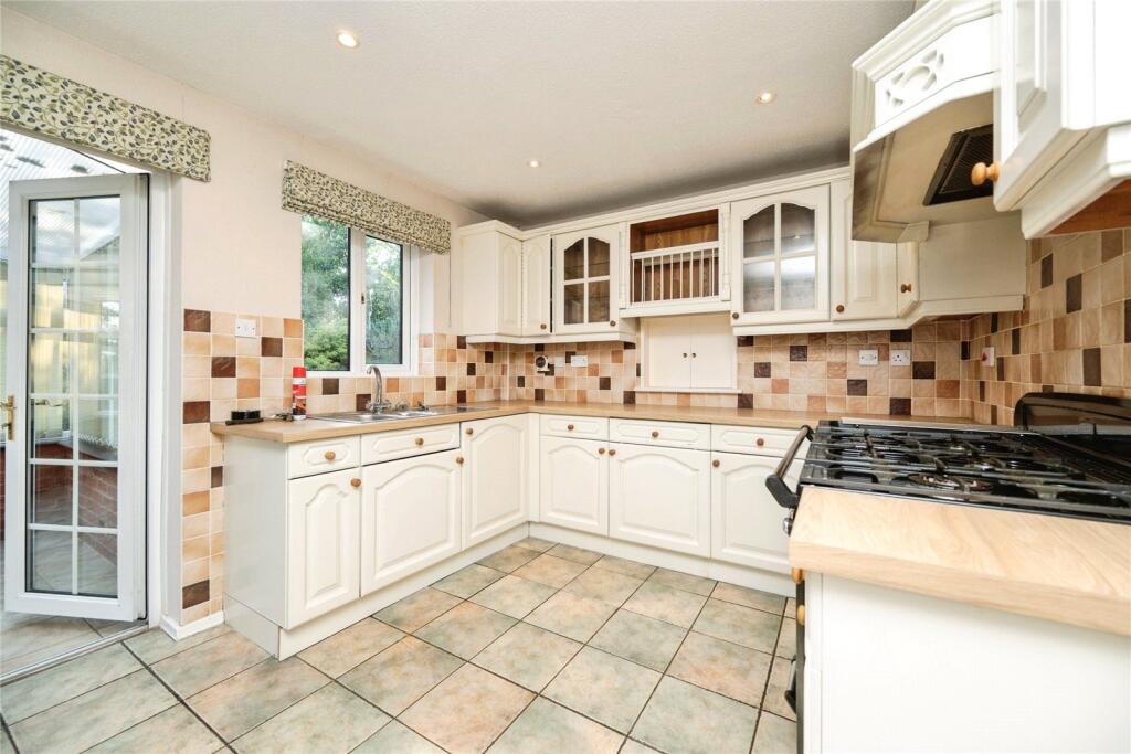 House in Redditch, Worcestershire - View 2