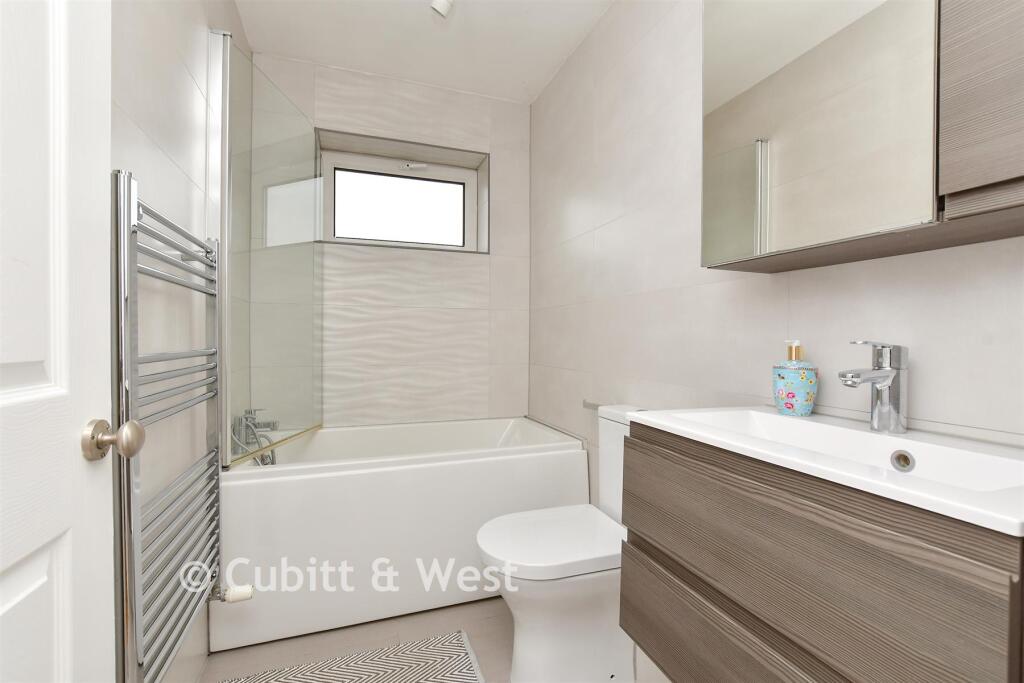 Apartment in London, Wallington - More