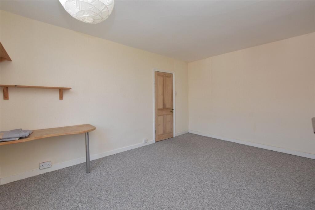 Spring Grove View, Leeds, West Yorkshire - View 5
