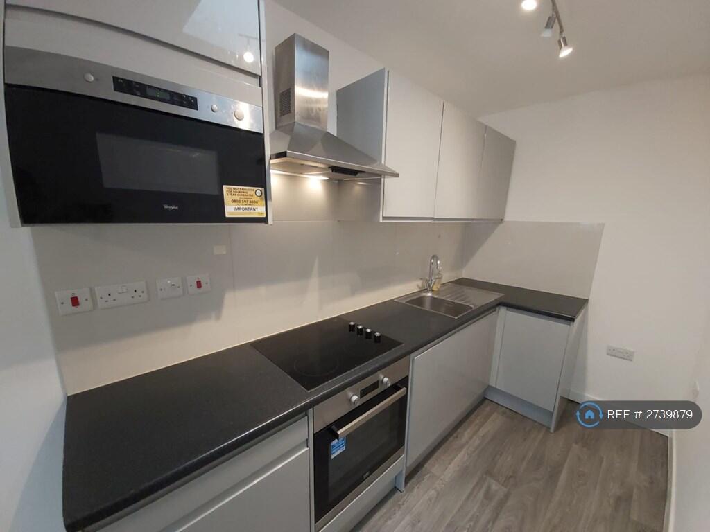 Additional image 7 of Hampton Court, Cradley Heath, B64