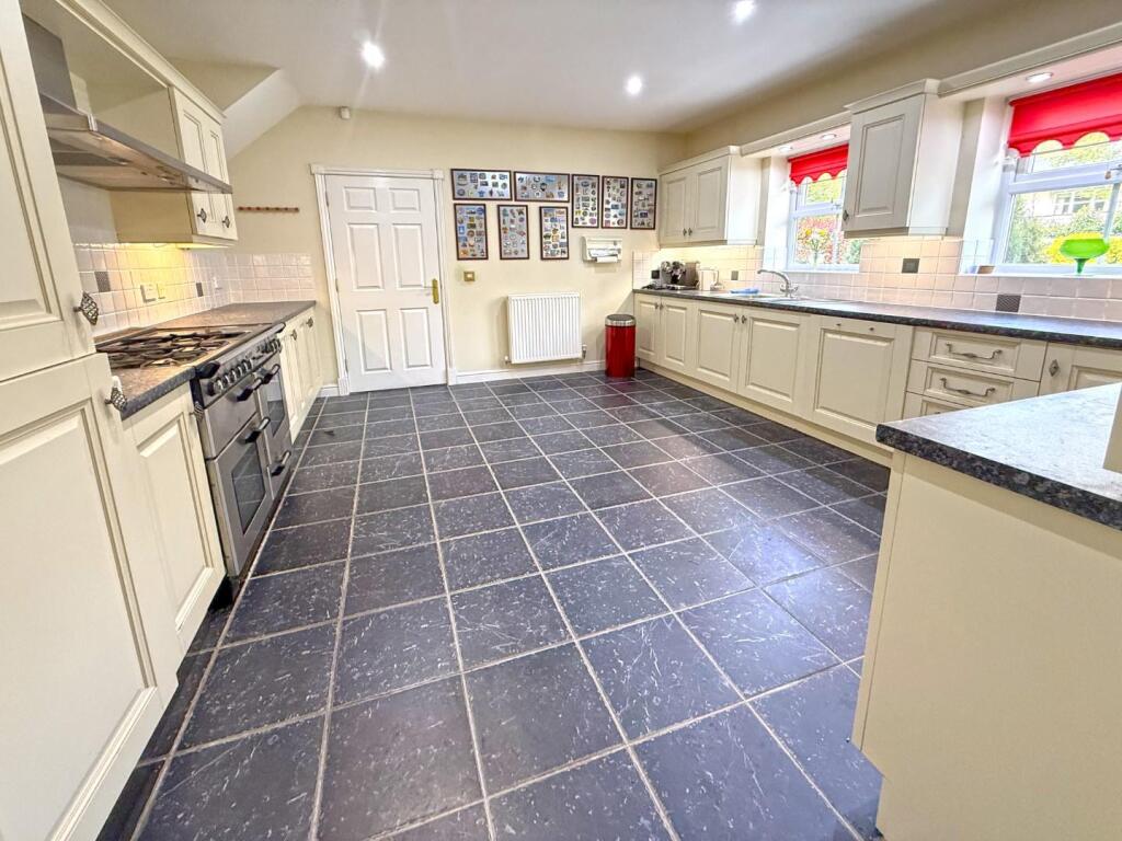 House in Rugby, Dunchurch - View 2