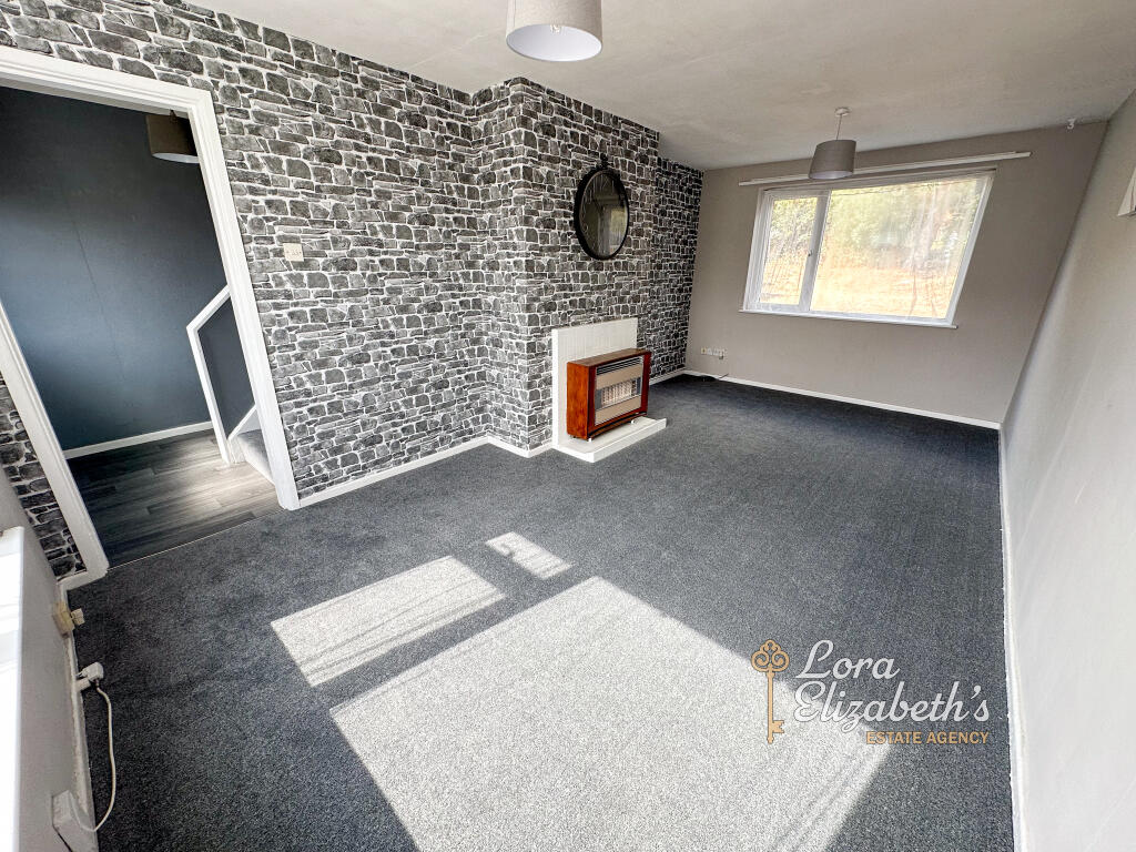 House in Mansfield, Meden Vale, Warsop - More