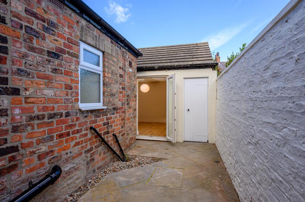 House in York, The Groves, Layerthorpe - View 5