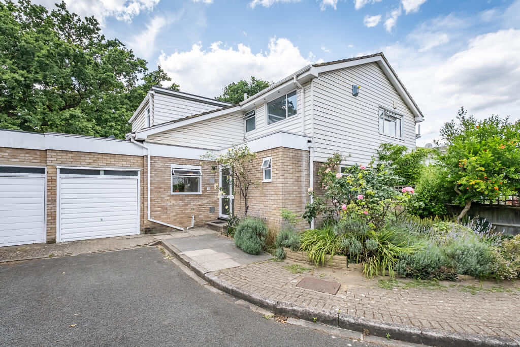 Main image of property: Brentcot Close, Ealing, W13