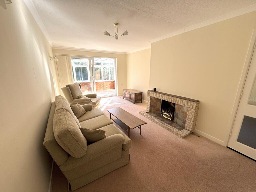 Summerlands, Cranleigh, GU6 photo 3