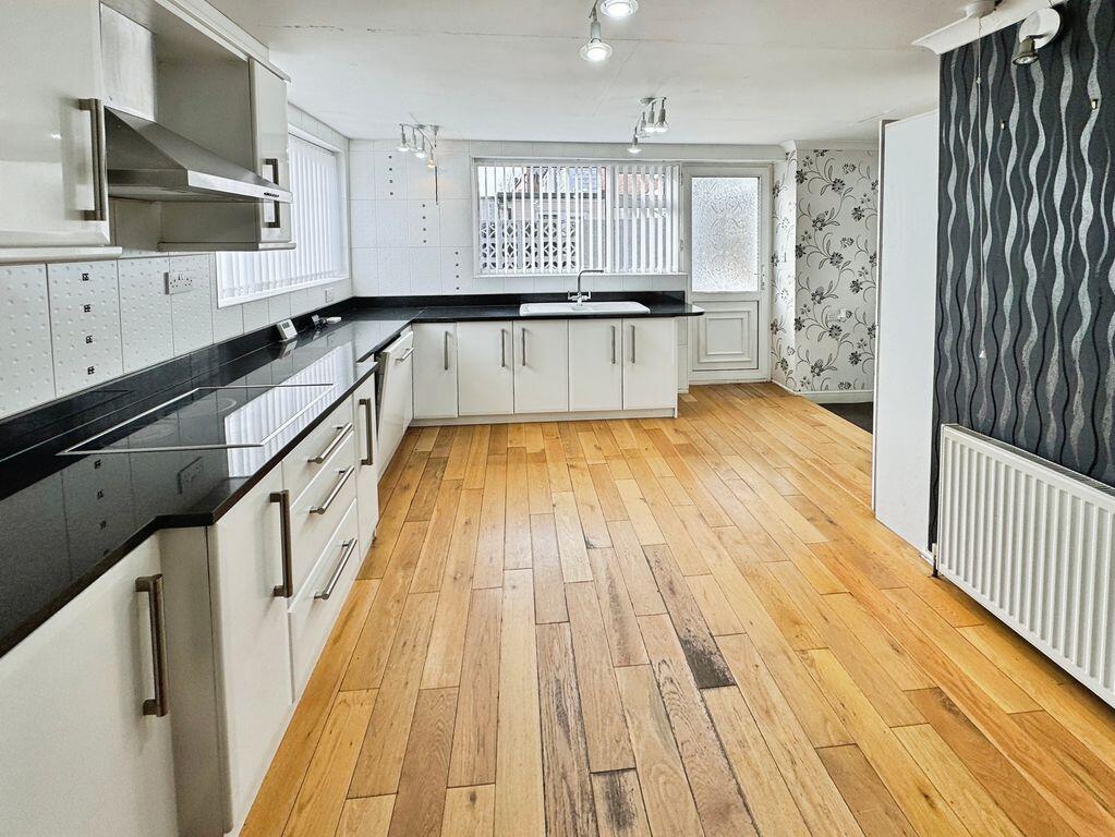 House in Gateshead, Ryton - View 4