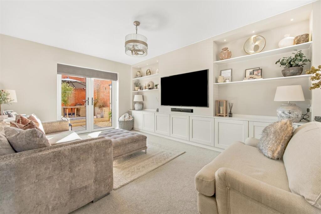 Alcina Way, Keynsham photo 2