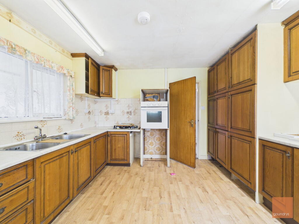 Suncrest Estate, Indian Queens – pohled 2