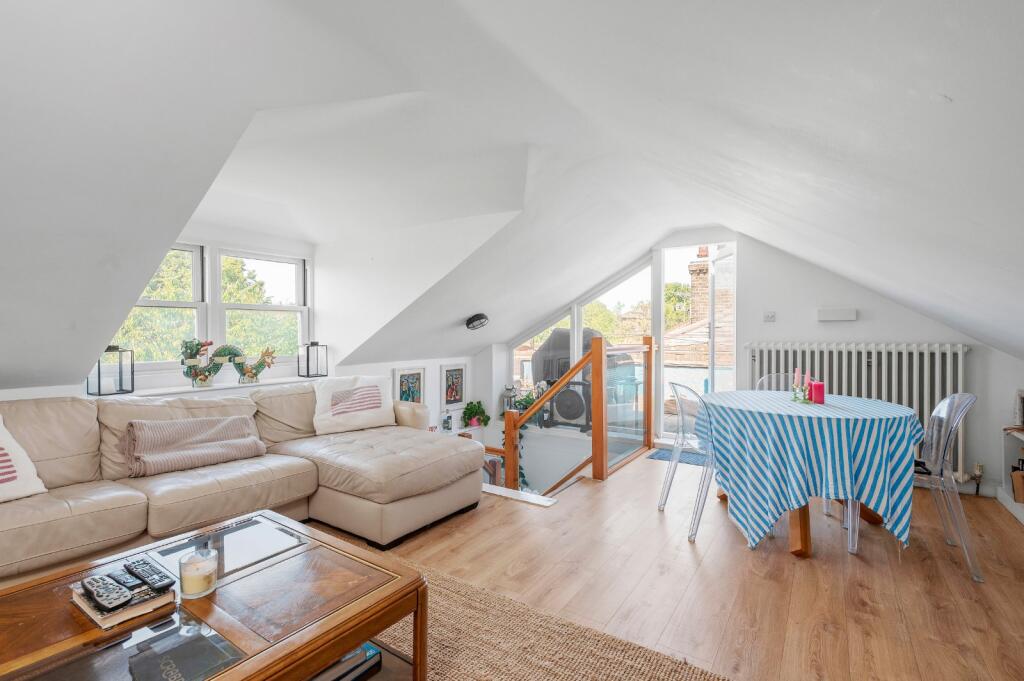Apartment in London - View 2