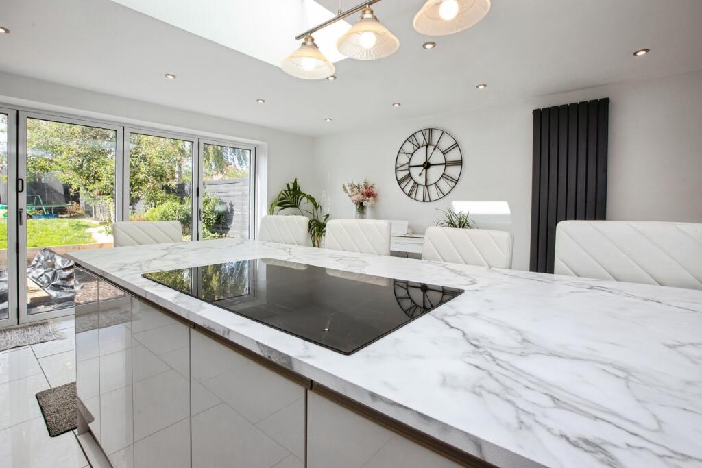 House in Ashfield, Kirkby-in-Ashfield, Sutton-in-Ashfield - More