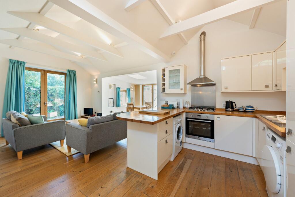 House in Lewes - View 5