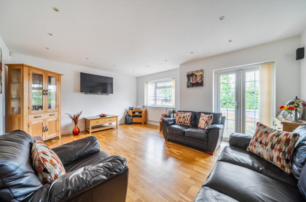 House in Bath - View 2