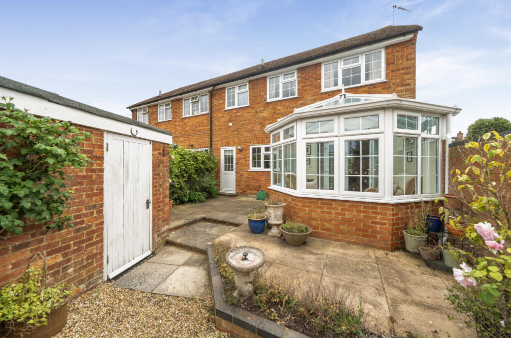 Main image of property: Parsons Close, Winslow, Buckingham