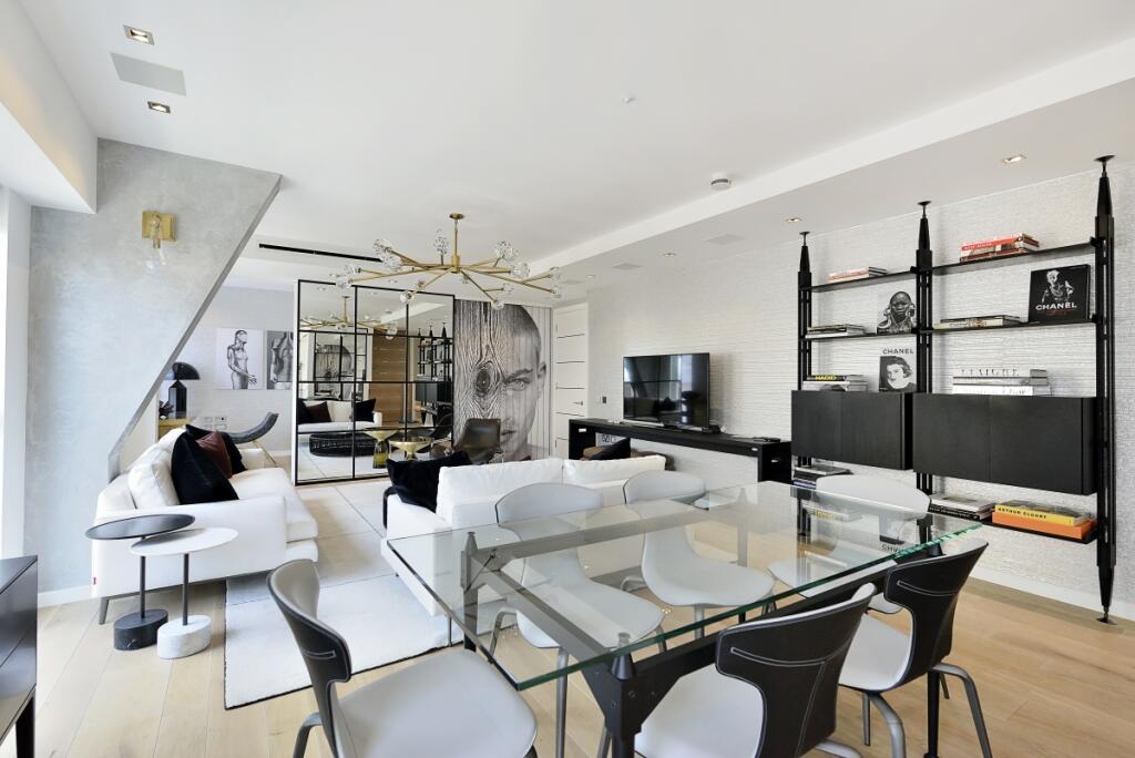 Apartment in London, City of Westminster - More