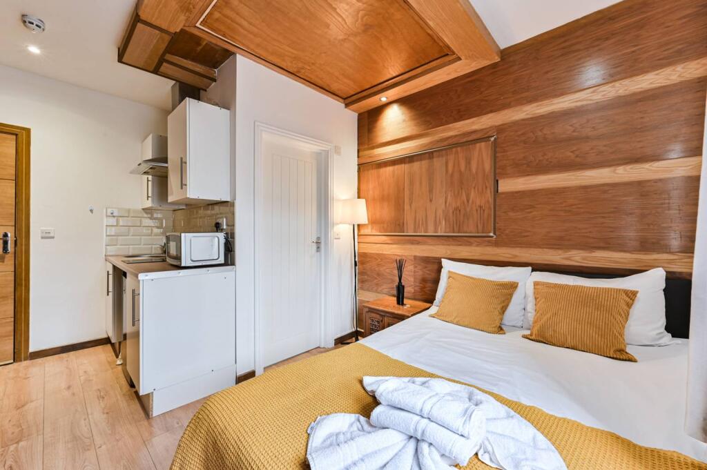 Main image of property: Kempsford Gardens, London, SW5 9LA, Earls Court, London, SW5