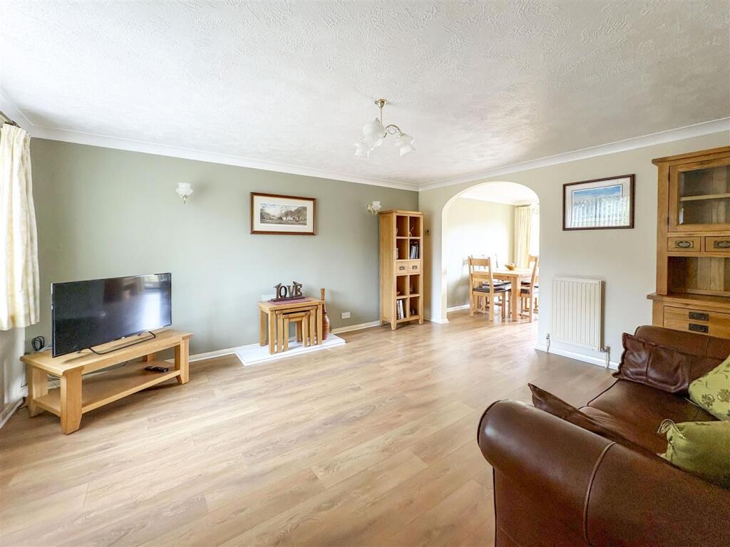 House in Littlehampton, Hampton Park, Wick - View 4