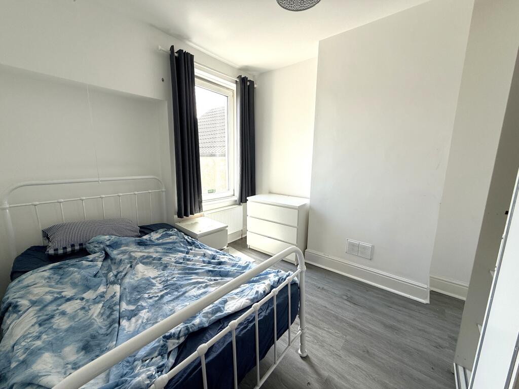 House in Cardiff, Maindy, Cathays - View 4