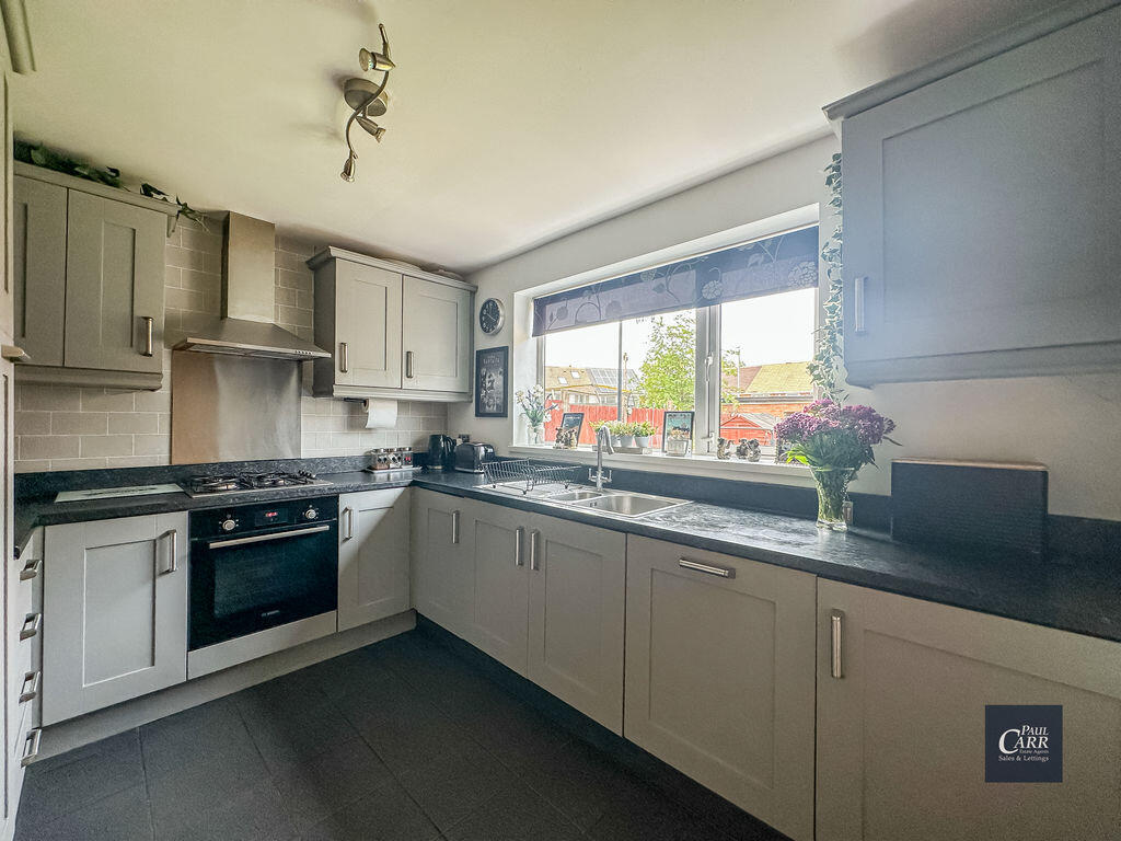 House in Walsall, West Midlands - More