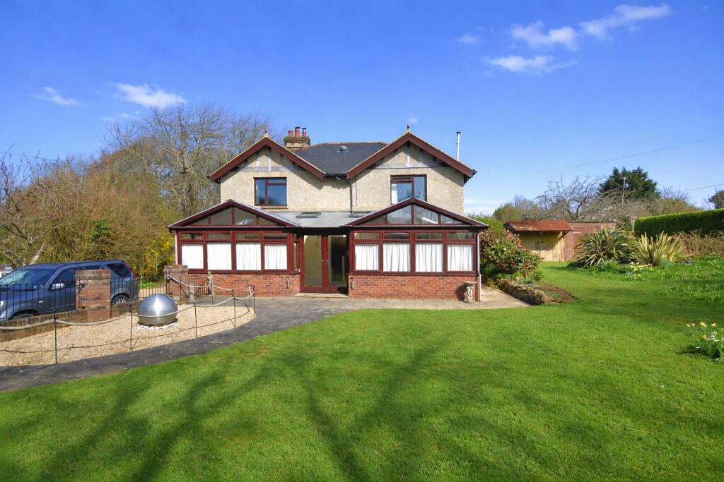 Main image of property: LARGE GARDEN WITH OUTBUILDINGS * SANDFORD