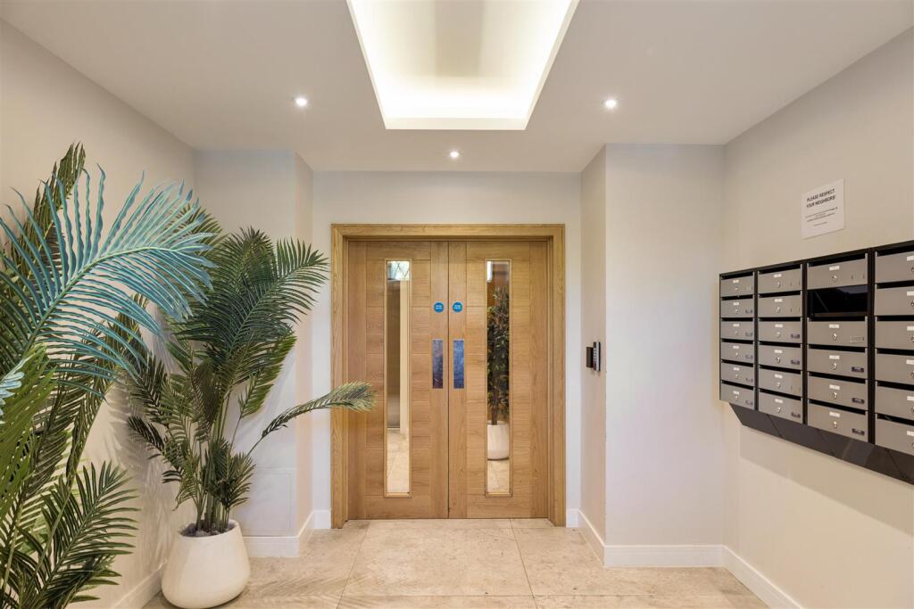 Apartment in London - More