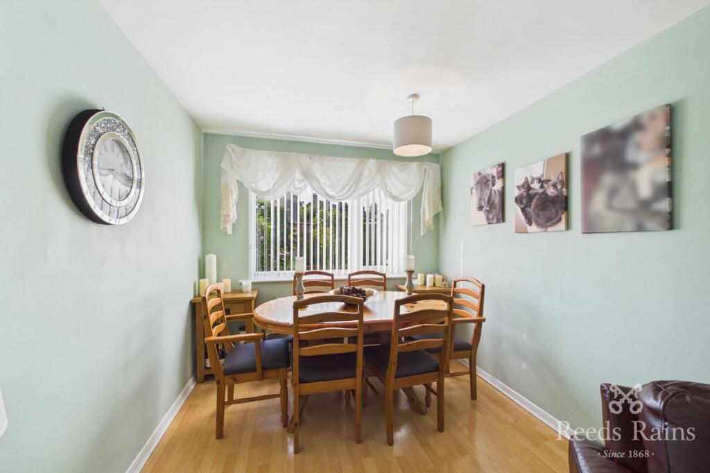 House in Wakefield - View 5