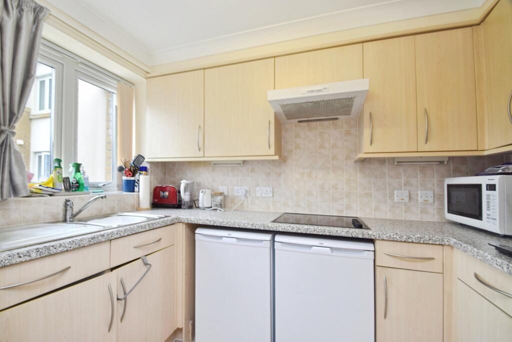 Main image of property: Cwrt Hywel, Gorseinon