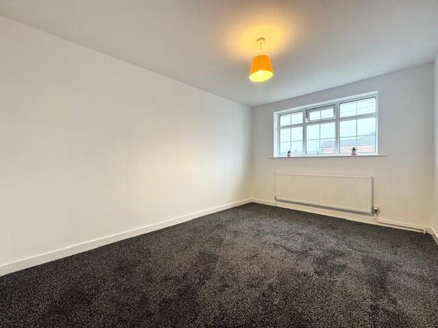 House in Grimsby, West Marsh - More