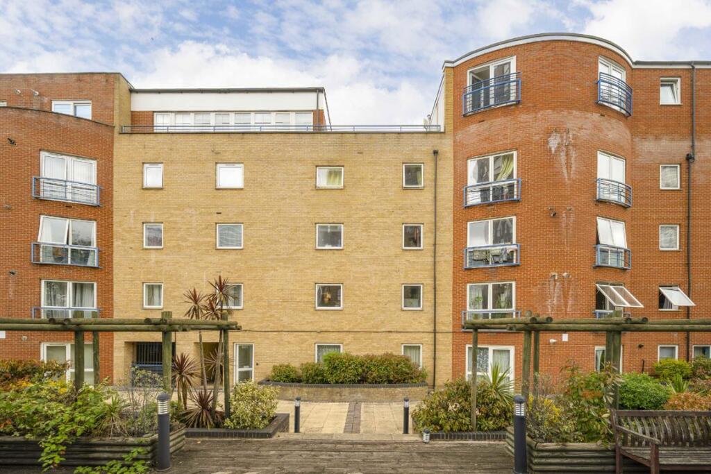 Main image of property: Poplar High Street, Canary Wharf