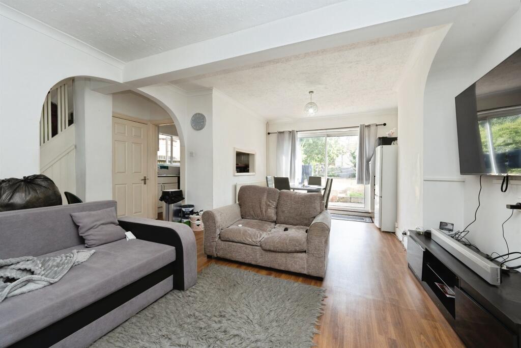 House in Watford, Hertfordshire - View 4
