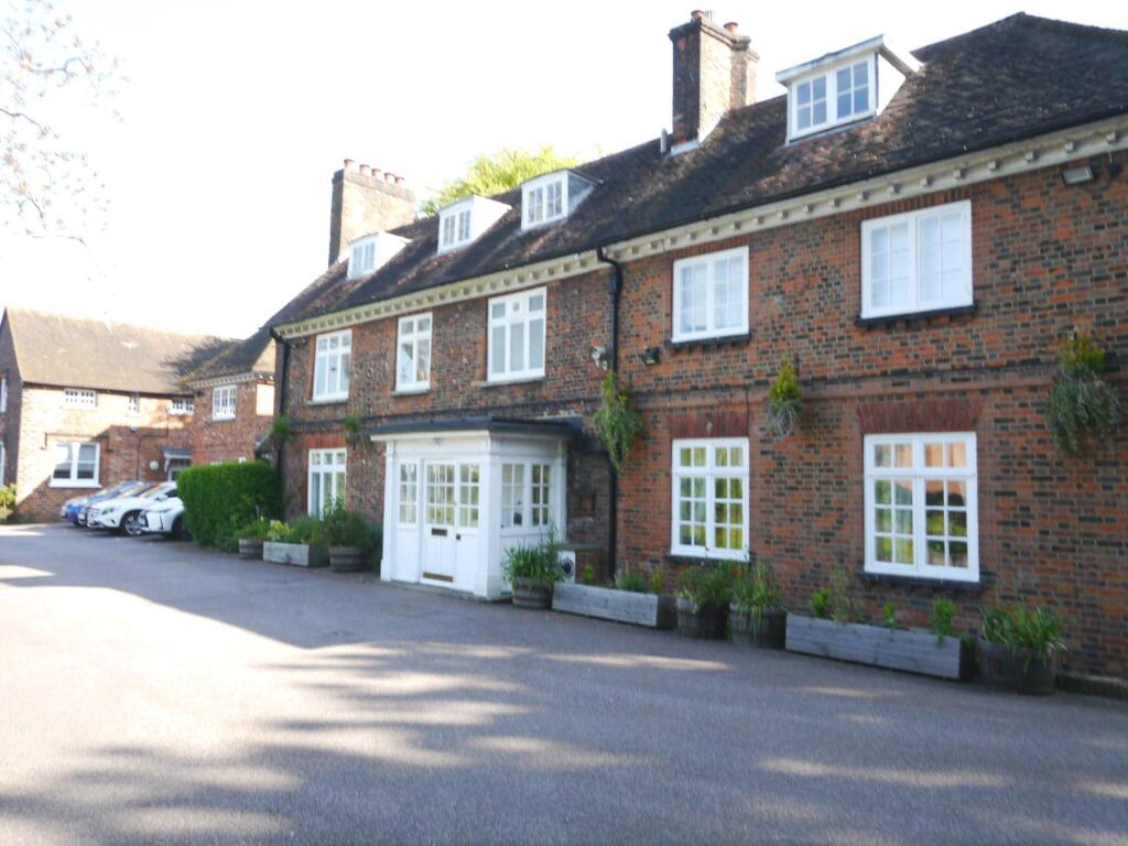 Main image of property: Great North Road, Hatfield