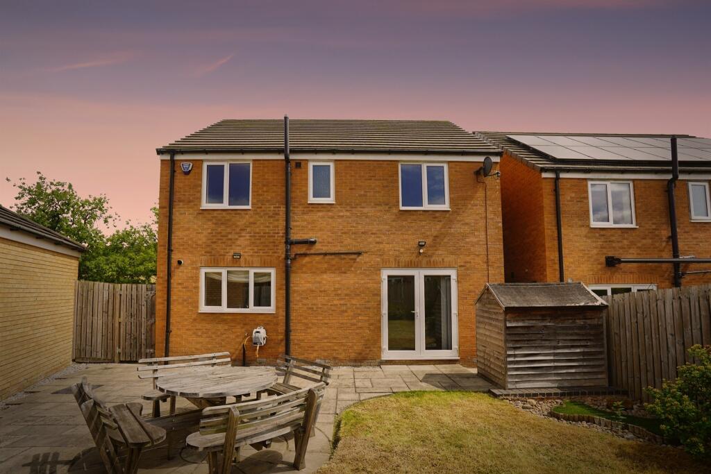 Aspen View, Whinmoor, Leeds photo 3