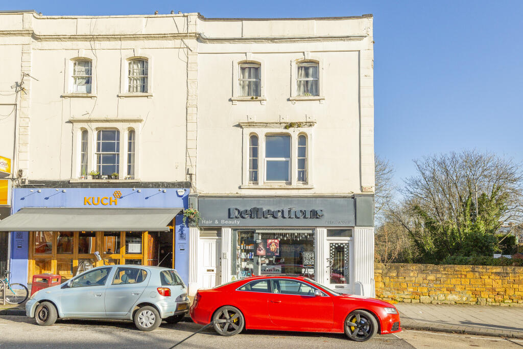 4 bedroom maisonette for rent