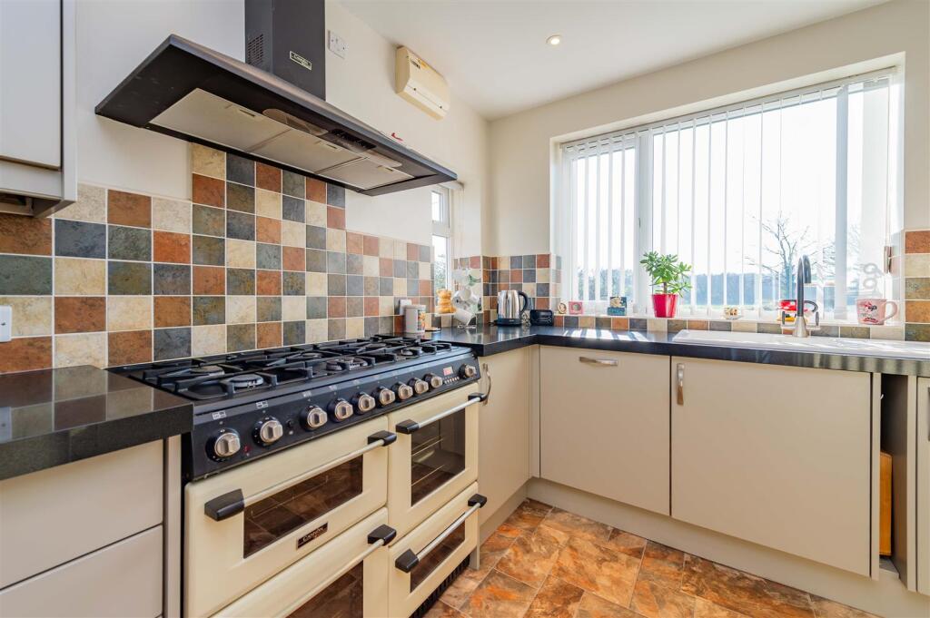 Vennington Road, Westbury, Shrewsbury photo 4
