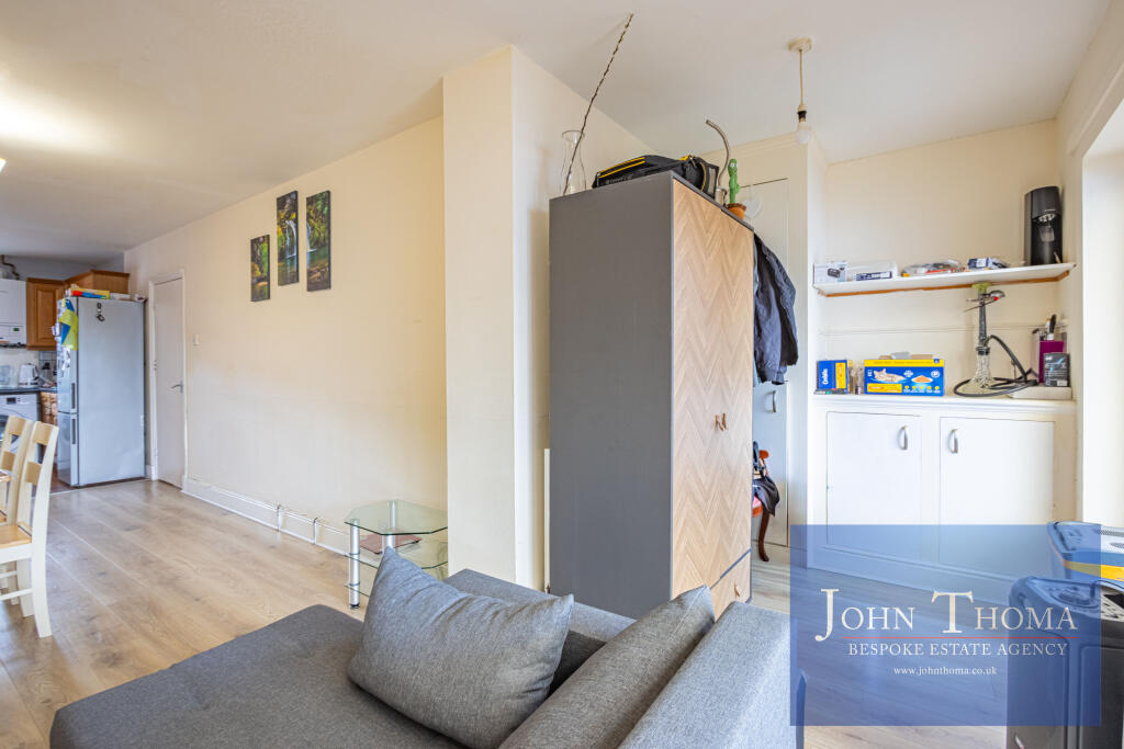 House in London - View 6