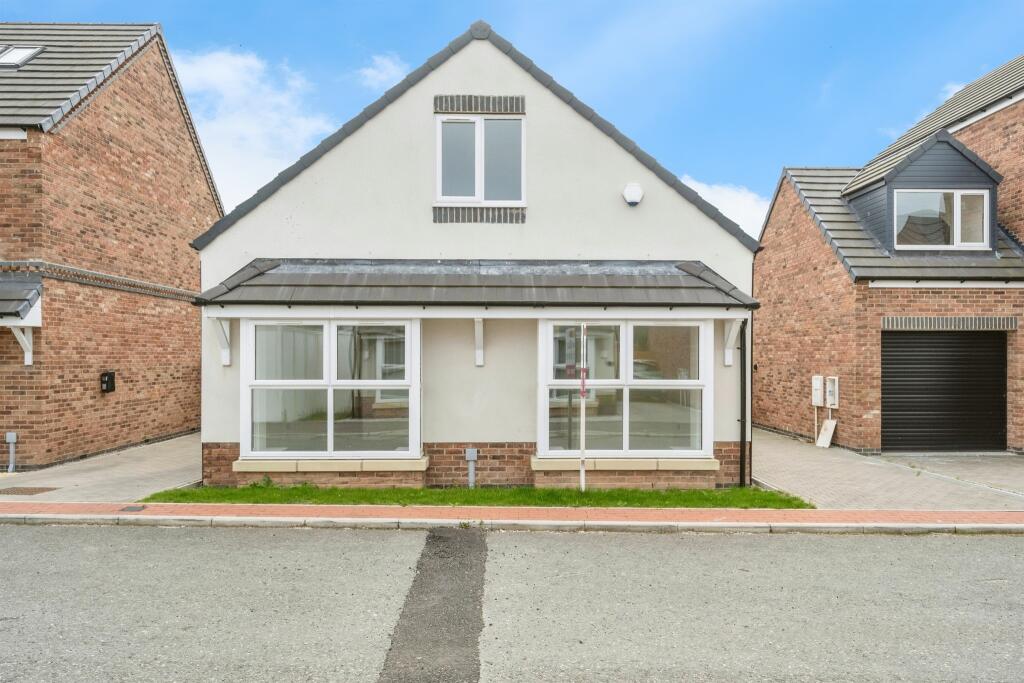 Main image of property: Robin Hood Grove, Thorne, Doncaster