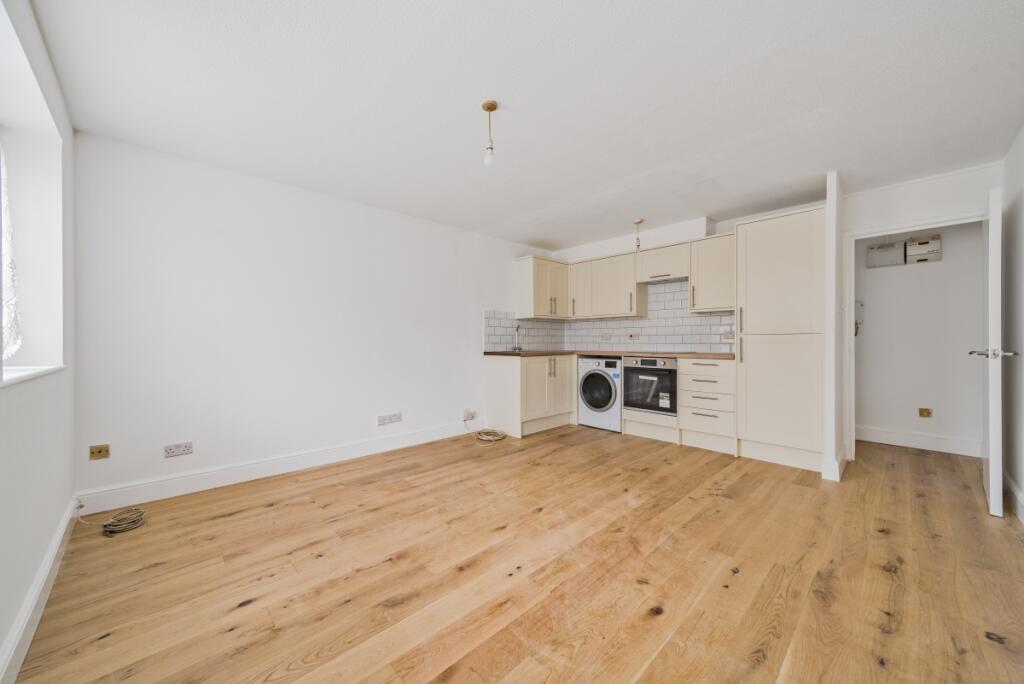 Main image of property: Linden Grove, London, SE15