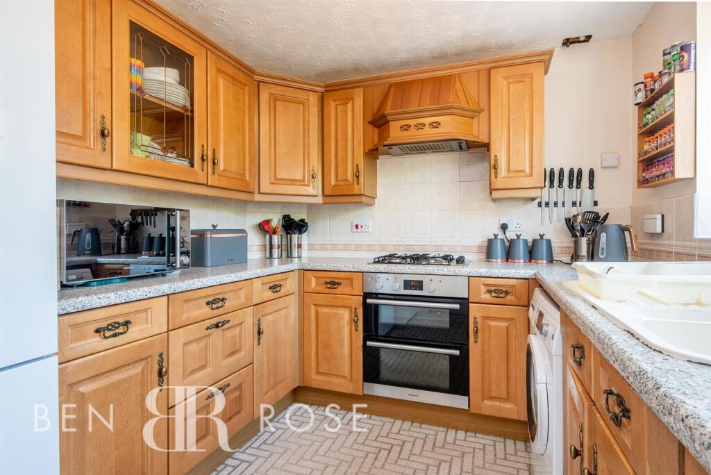 Fareham Close, Walton-Le-Dale, Preston - More