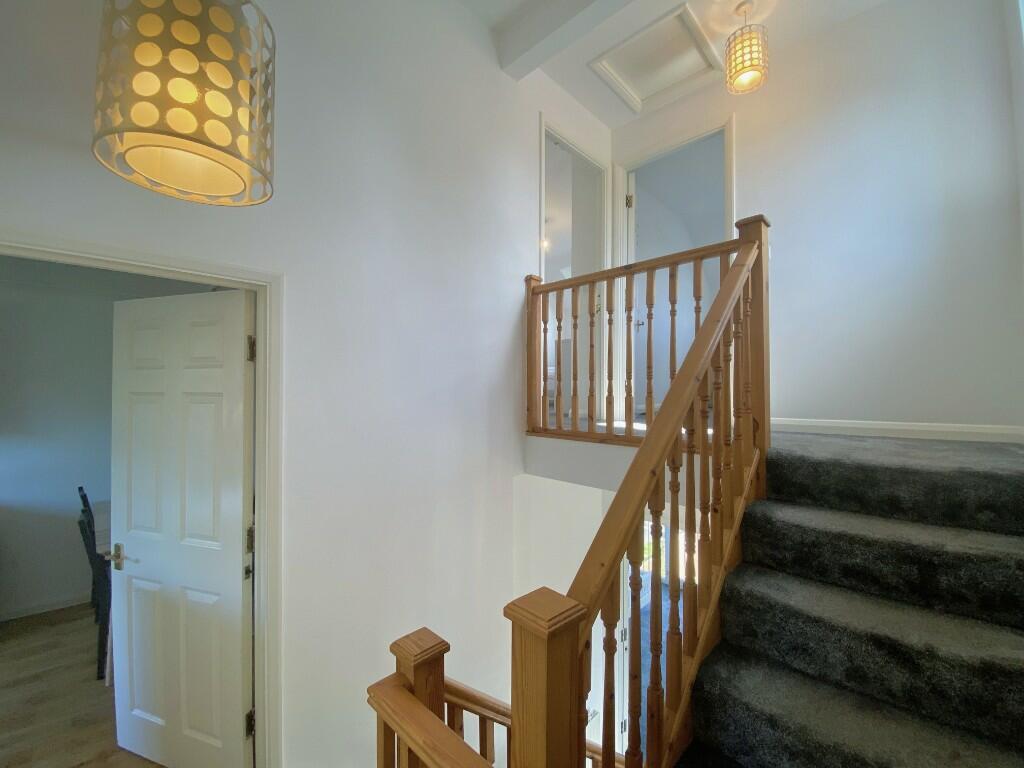 4 bedroom semi-detached house for rent