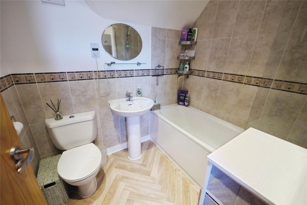 Apartment in Chelmsford - View 5