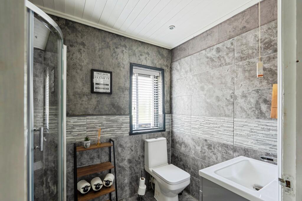 House in Burnley, Pike Hill, Brunshaw - More