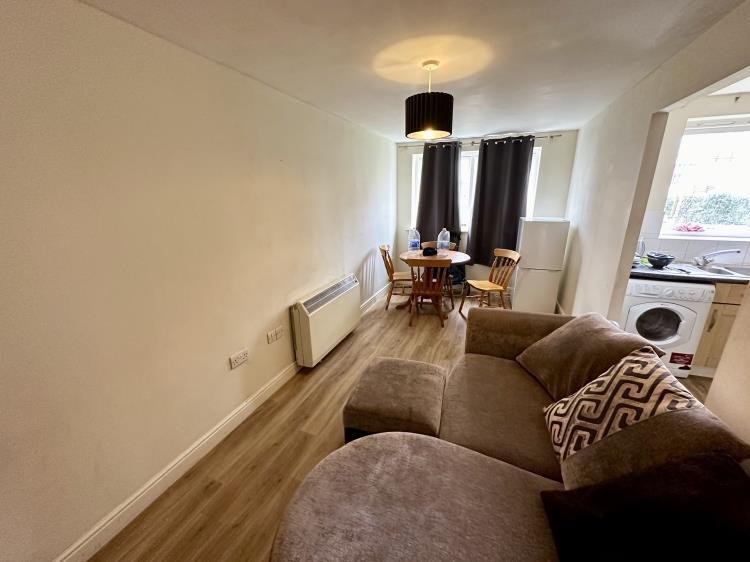 Apartment in Ipswich, Suffolk - View 3