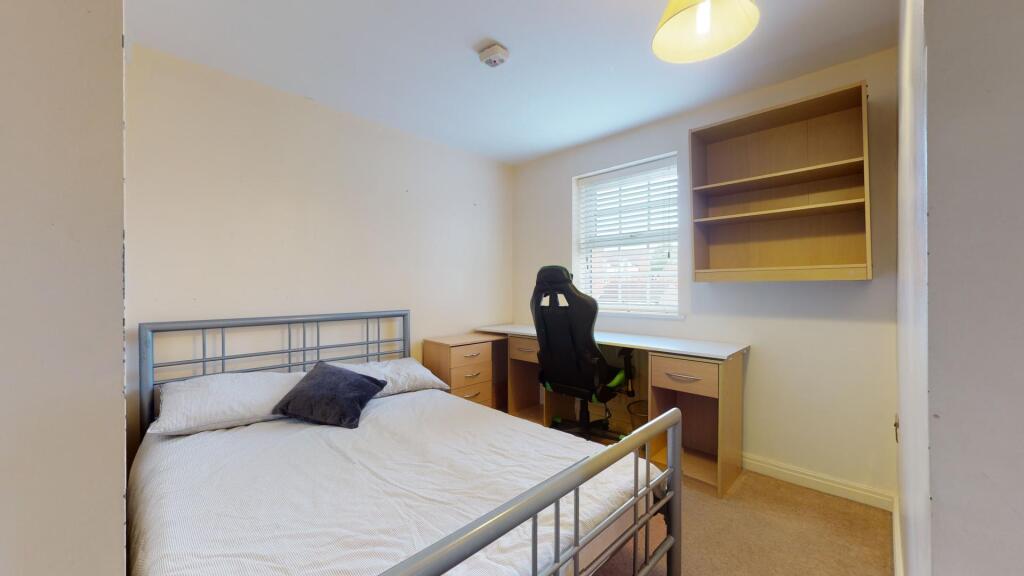 House in Leicester - More