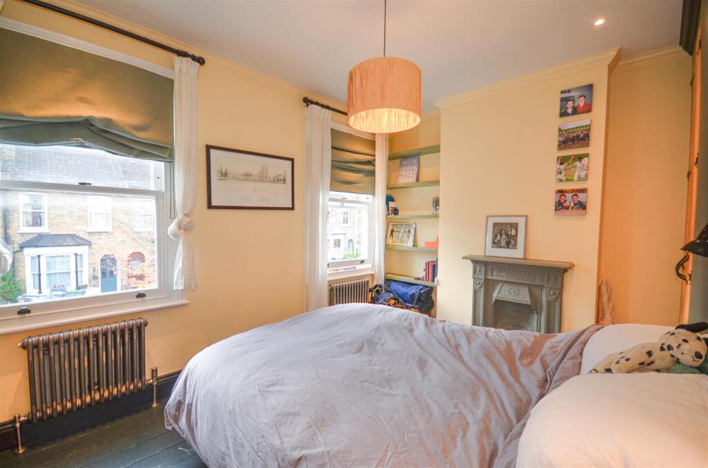 House in London - View 5
