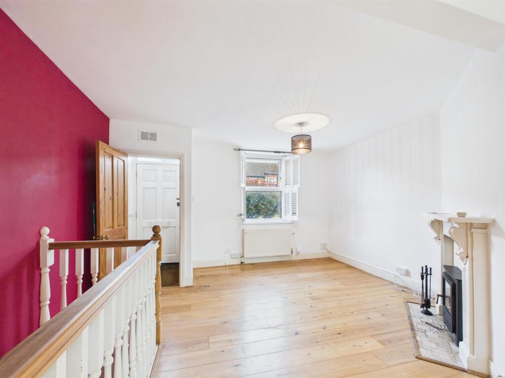 House in South Kesteven, Northfields, Stamford - View 3
