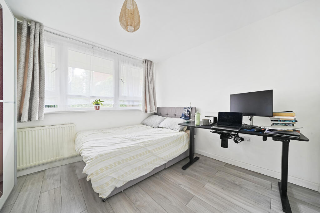 Apartment in London - View 5