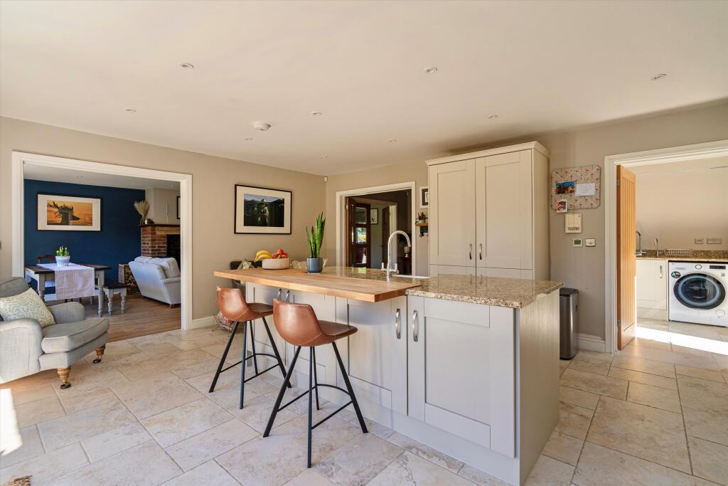 Dunleys Hill, Odiham, Hook, Hampshire RG29 - View 6