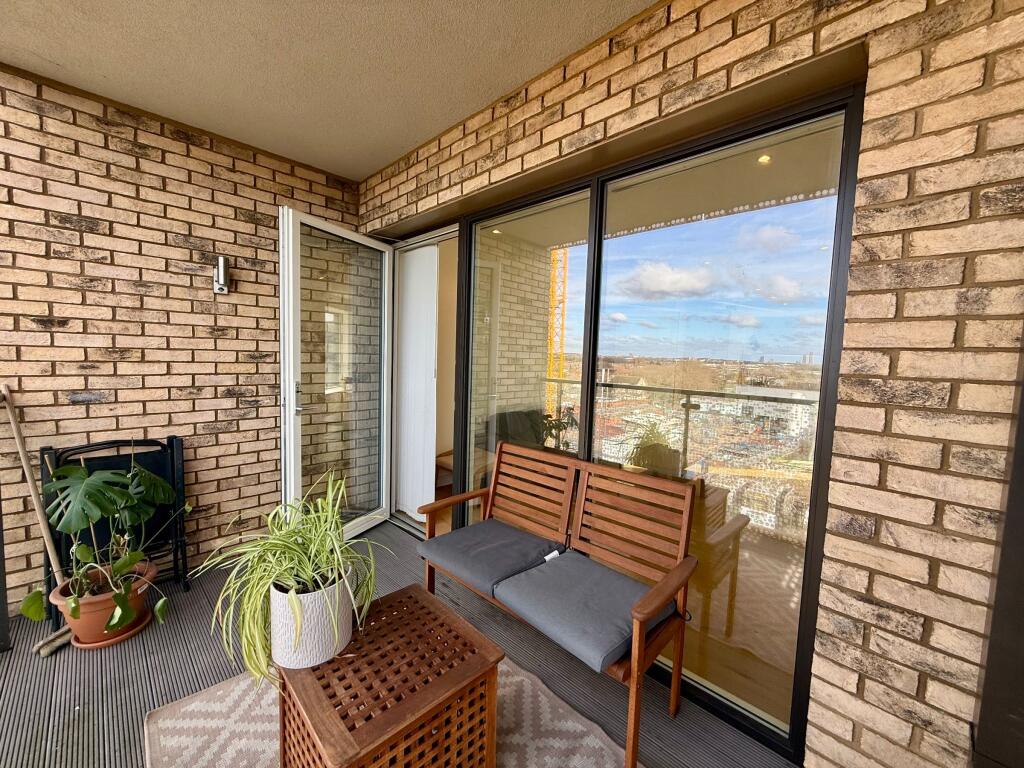 Apartment in London - More